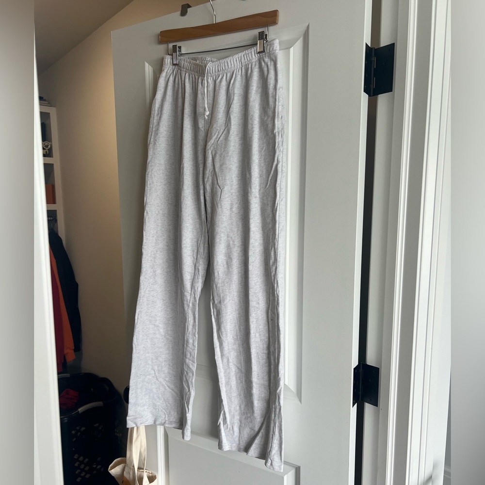 Brandy Melville Gray Sweatpants Relaxed Fit Joggers
